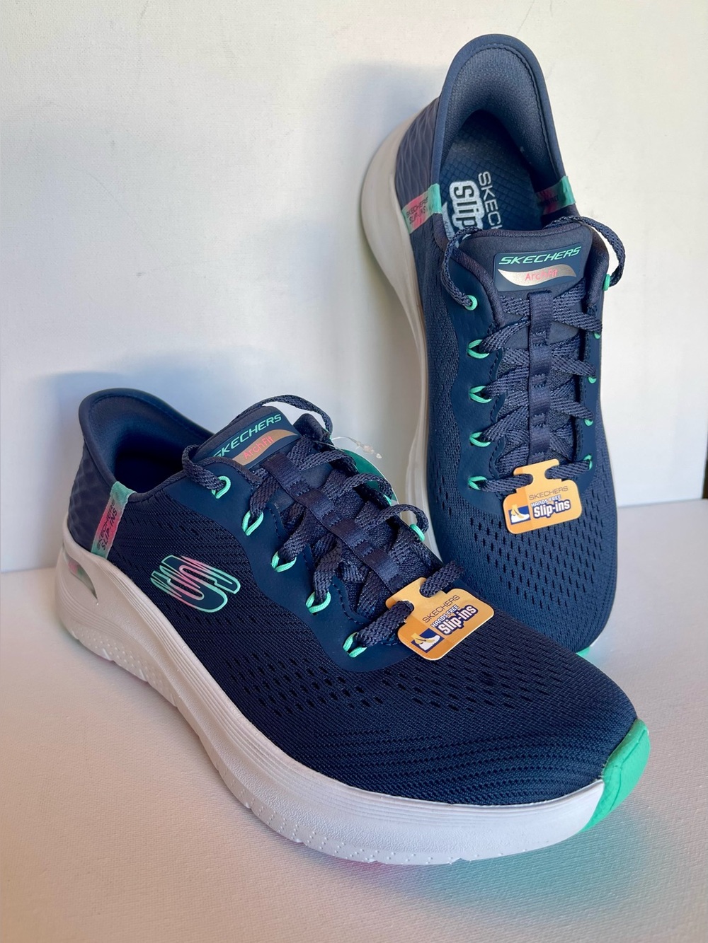 NEW SKECHERS ARCH FIT 2.0 EASY CHIC HANDS FREE SLIP-INS NAVY/TURQUOISE SIZE 8.5